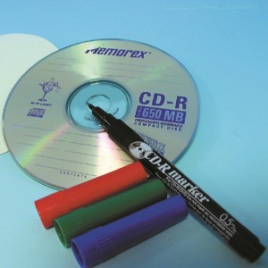 Feutre spécial marquage sur CD noir pointe fine 04mm