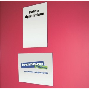 Porte-nom ou Porte-affiche adhésif en PVC rigide. Fixation par double face sur surface lisse. L'unité. 