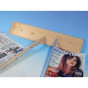 Présentoir mural en bois avec 5 baguettes pour journal en bois